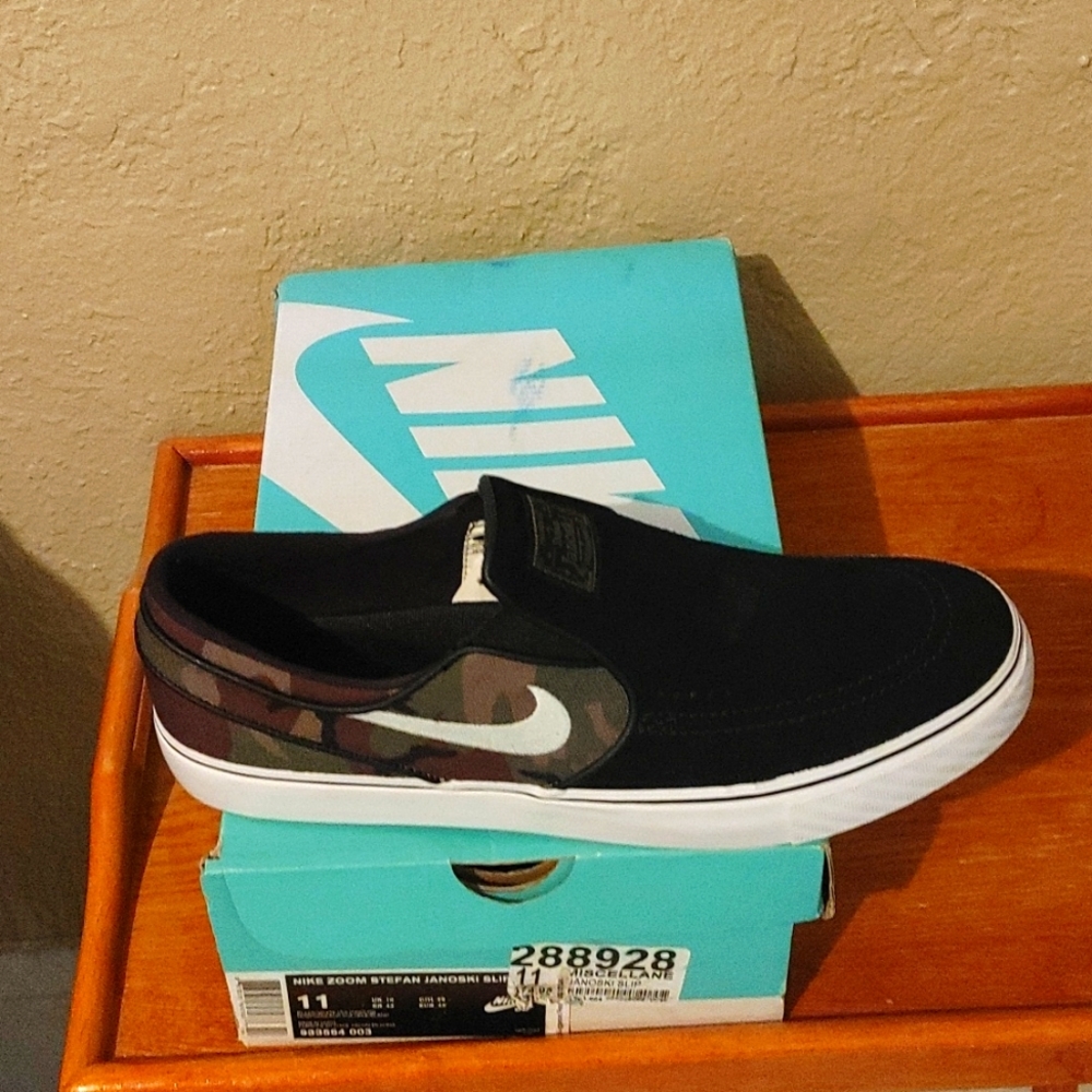 Nike SB Zoom Stefan Janoski Slip-Ons